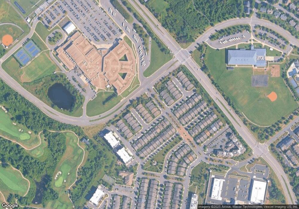 8407 Mountain Larkspur Dr, Lorton, VA 22079 - photo 1