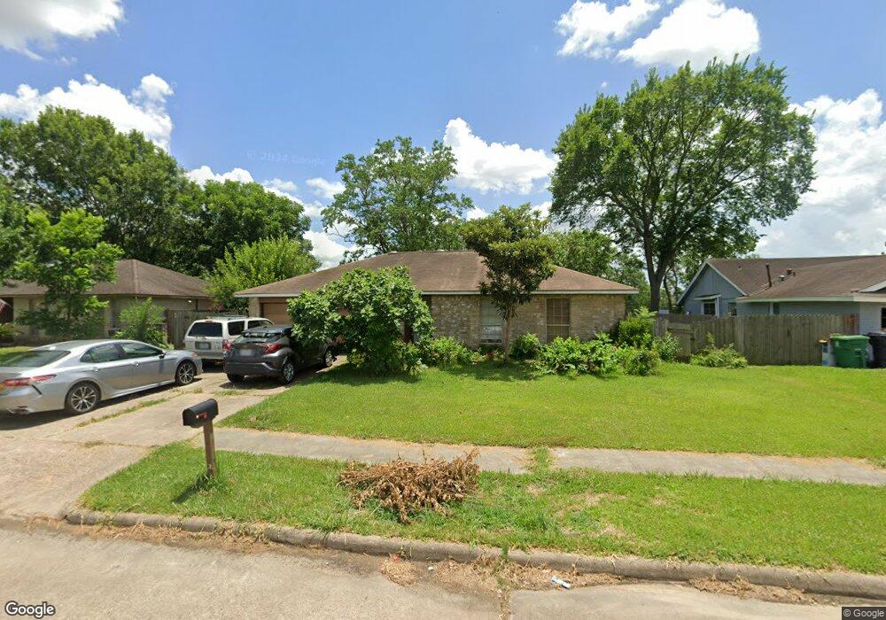 8422 Lettie St, Houston, TX 77075 - photo 1