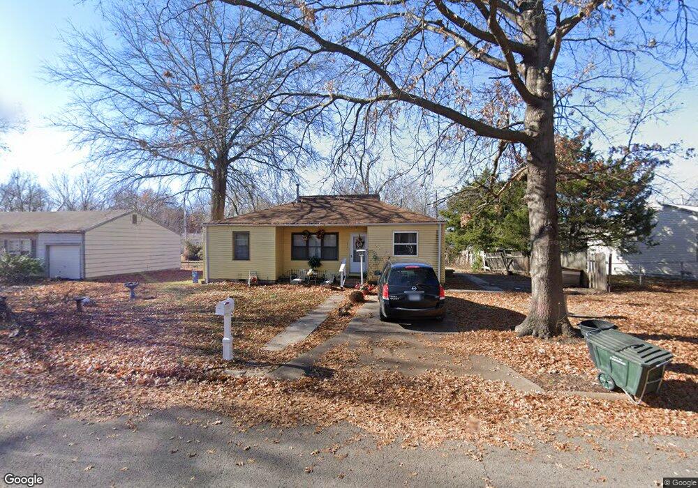 1213 Ward Ave, Parsons, KS 67357 - photo 1
