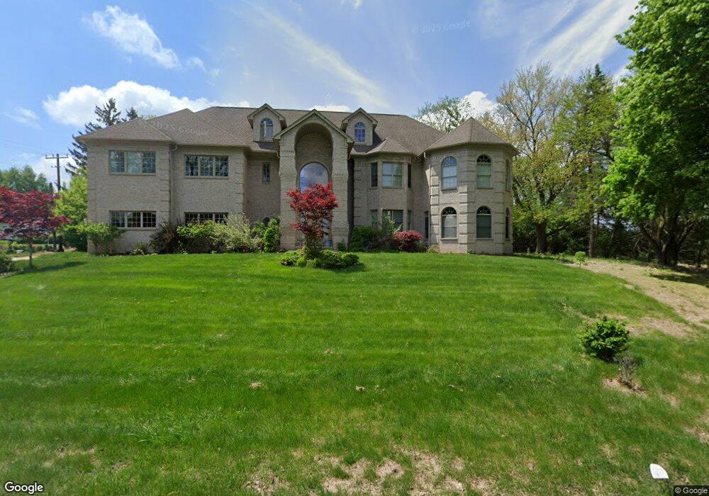2520 W Hickory Grove Rd, Bloomfield Hills, MI 48302 - photo 1