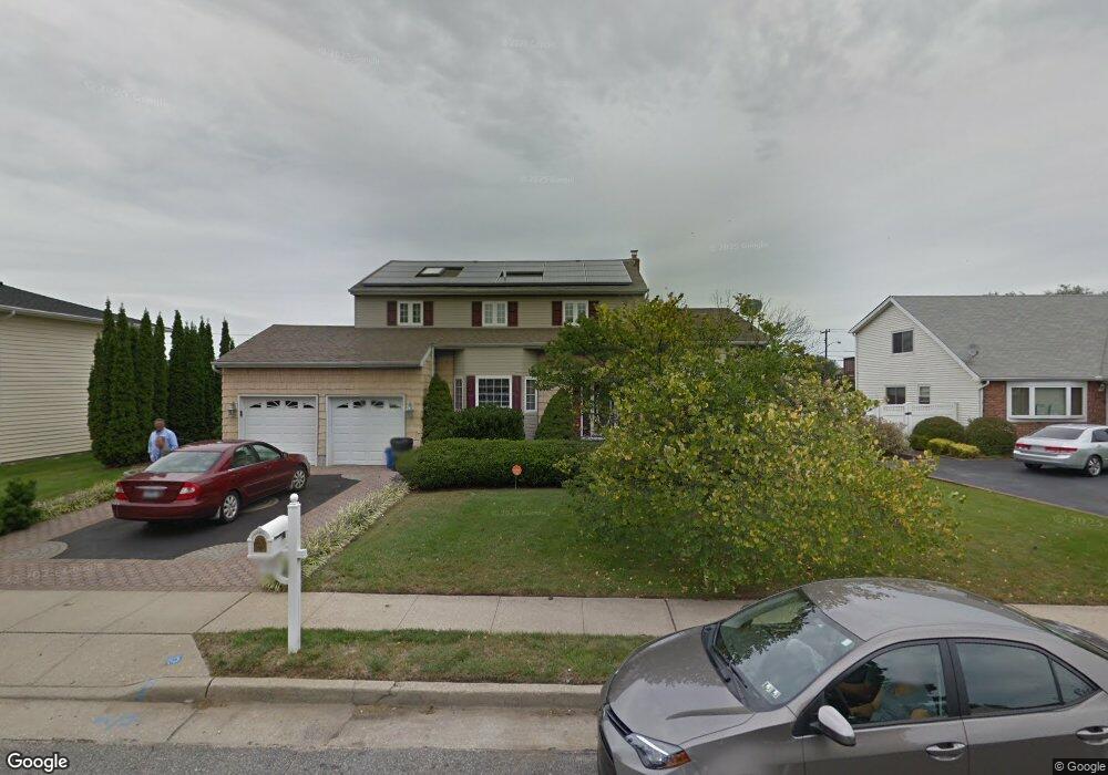 132 Jeatom Ln, Amityville, NY 11701 - photo 1