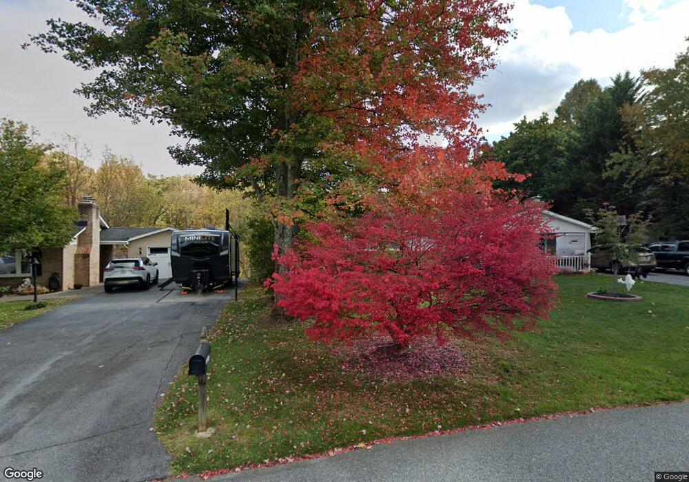 1323 Hillcrest Dr, Sykesville, MD 21784 - photo 1