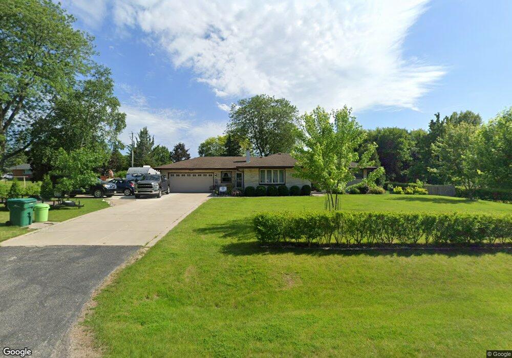 13635 Courtland Ave, Brookfield, WI 53005 - photo 1