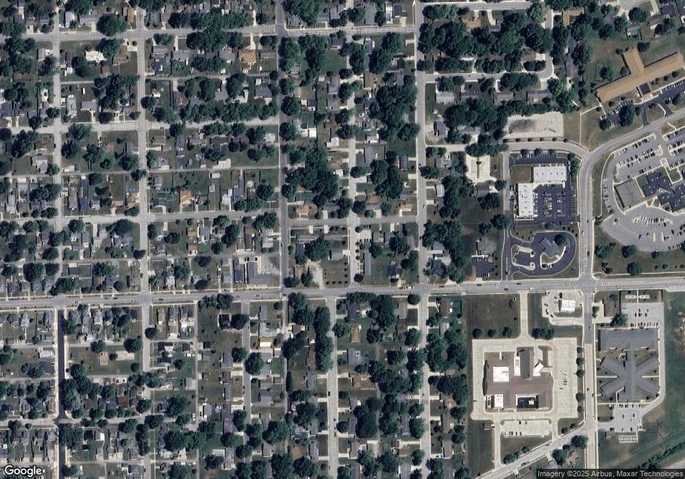 111 N Clark St, Auburn, IN 46706 - photo 1