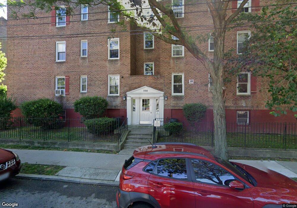 144 Ravine Ave unit 1C, Yonkers, NY 10701 - photo 1