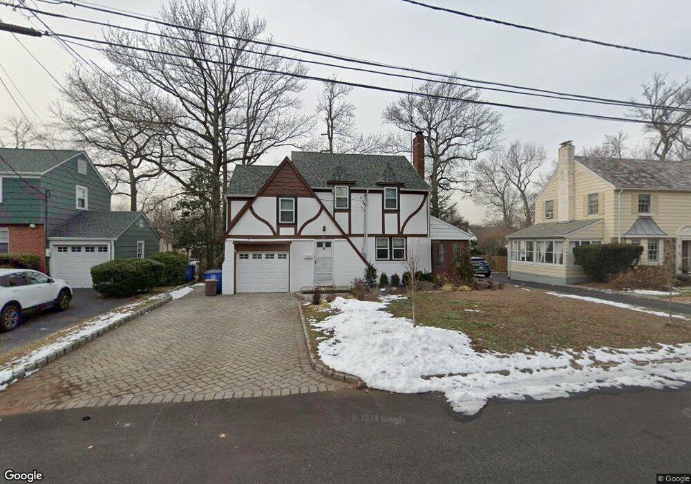 11 Hillcrest Rd, Tenafly, NJ 07670 - photo 1