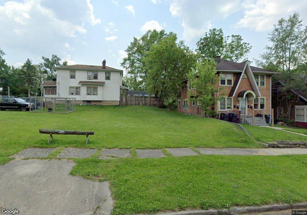 2207 Zimmerman St, Flint, MI 48503 - photo 1