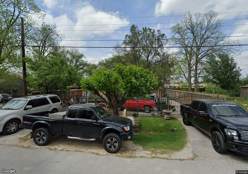 315 Wynell St, Houston, TX 77022 - photo 1