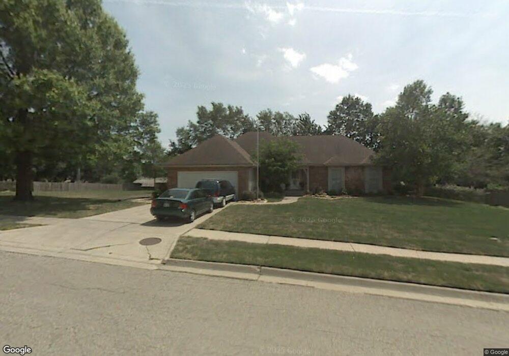 2101 SW 33rd St, Topeka, KS 66611 - photo 1