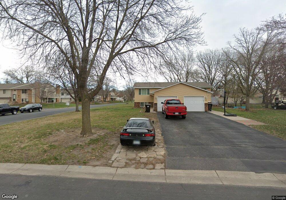 10669 Hummingbird St NW, Coon Rapids, MN 55433 - photo 1