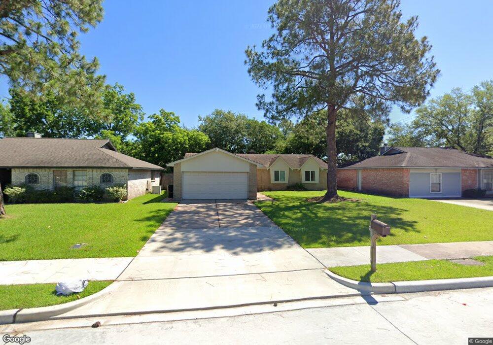 16519 Blackhawk Blvd, Friendswood, TX 77546 - photo 1