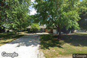 206 Hight Dr, Moweaqua, IL 62550
