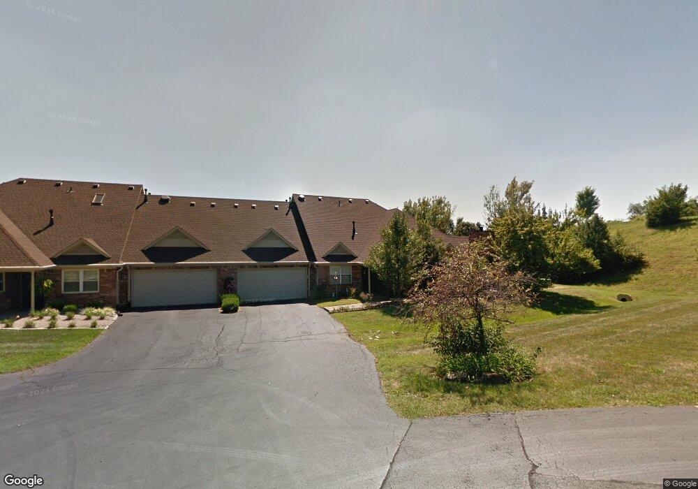 8310 Lochmoor Ct, Louisville, KY 40291 - photo 1