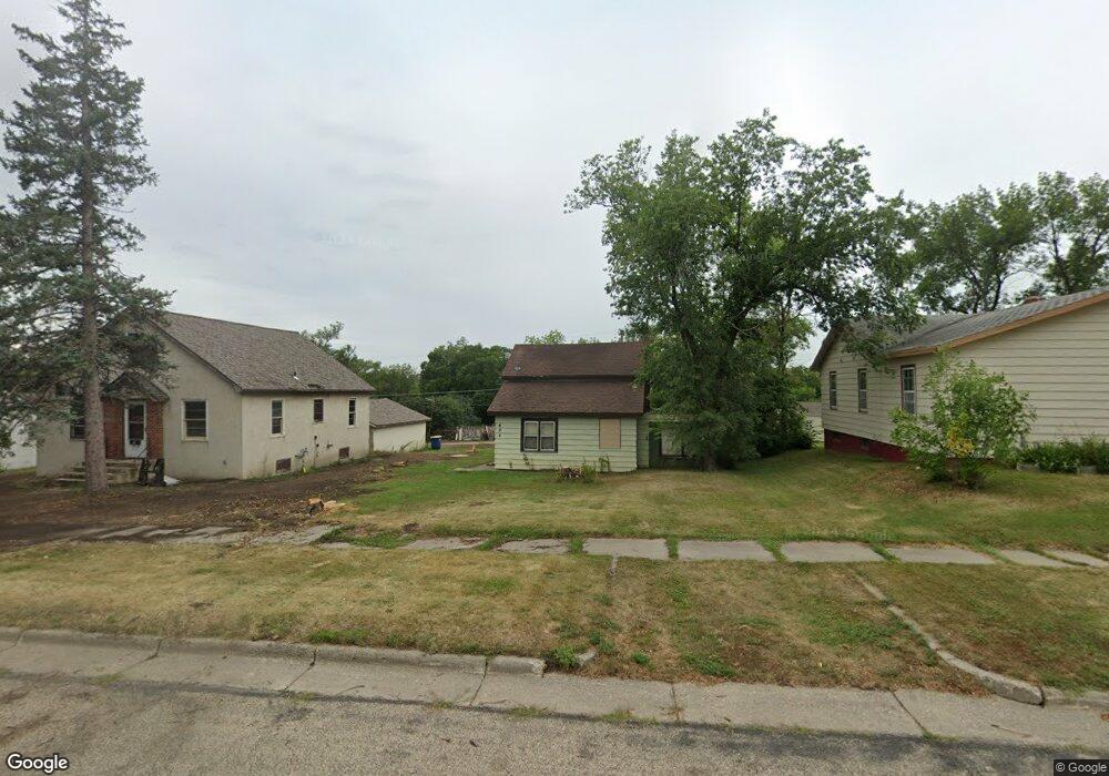 404 9th Ave SE, Jamestown, ND 58401 - photo 1