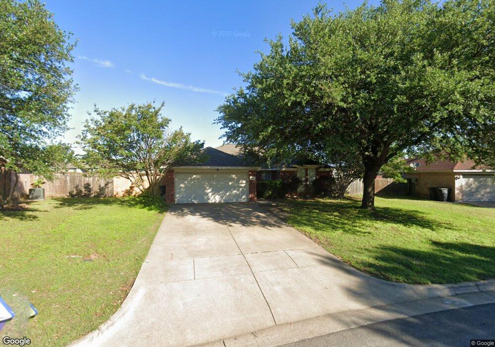 420 Preston Dr, Cleburne, TX 76033 - photo 1