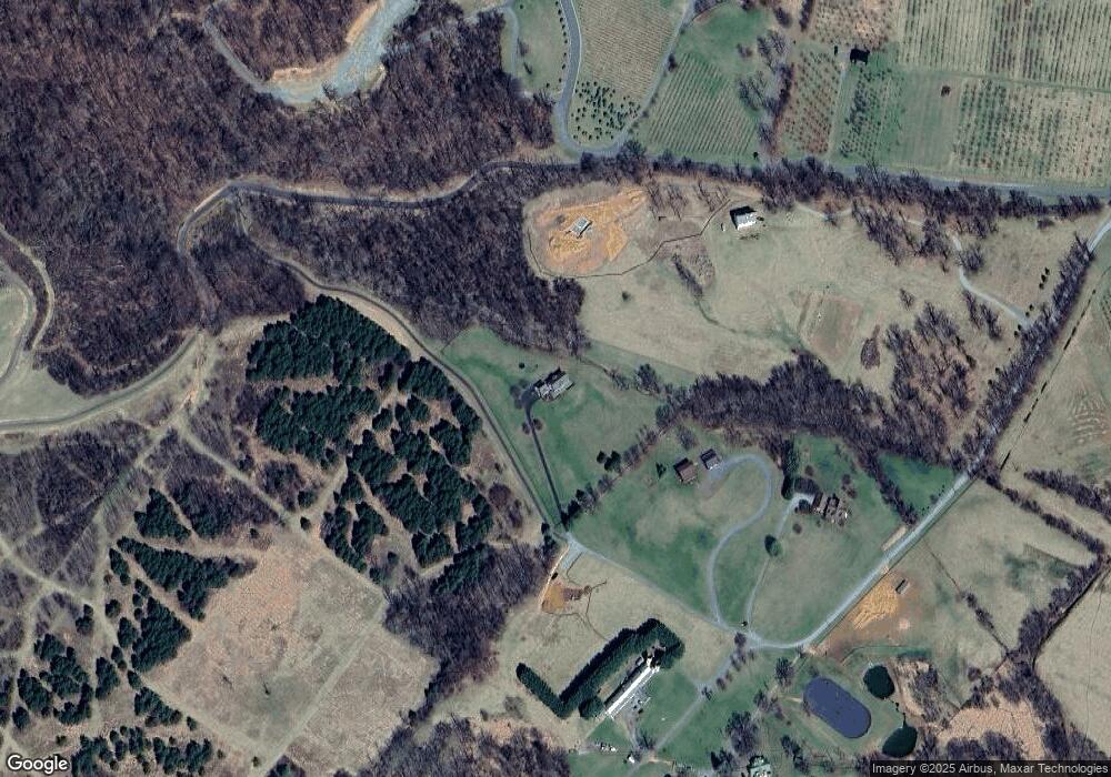 33932 Buck Mountain Ln, Bluemont, VA 20135 - photo 1