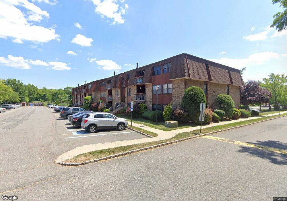 13 Powderhorn Ct, Woodbridge, NJ 07095 - photo 1