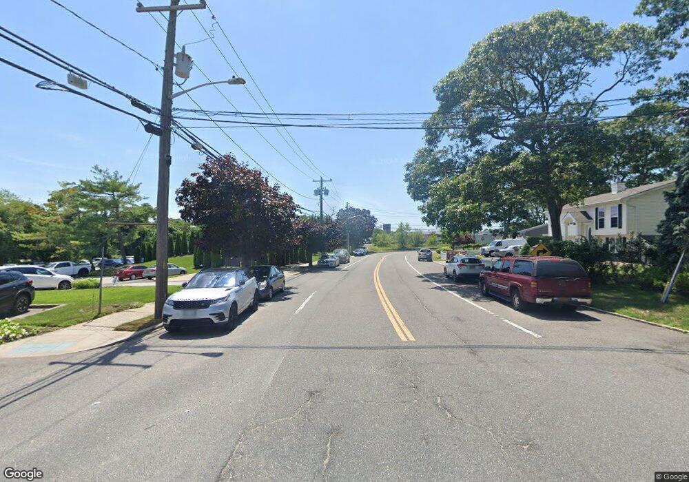 20 Schoenfeld Blvd, East Patchogue, NY 11772 - photo 1