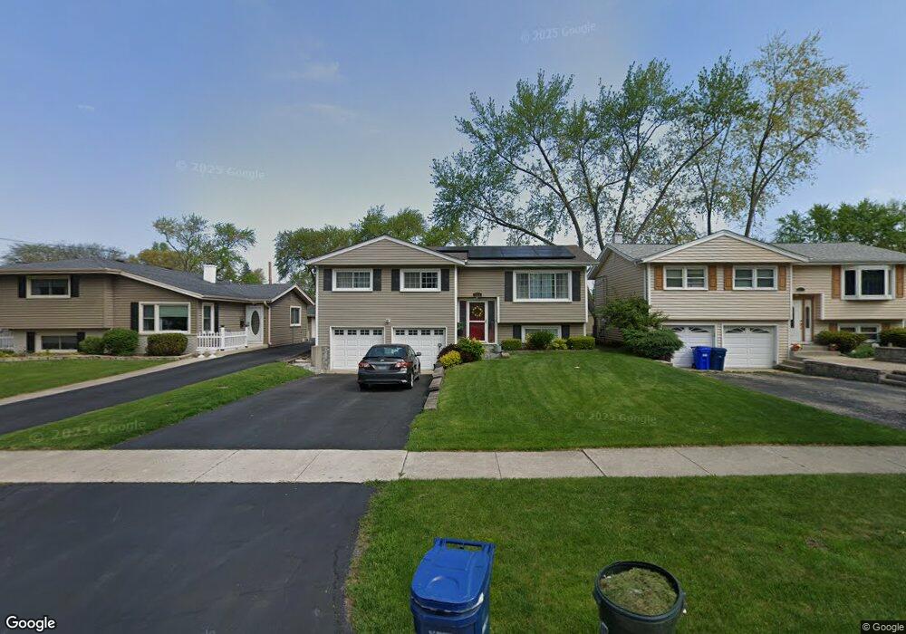 1011 Wilson Ave, Wheaton, IL 60189 - photo 1