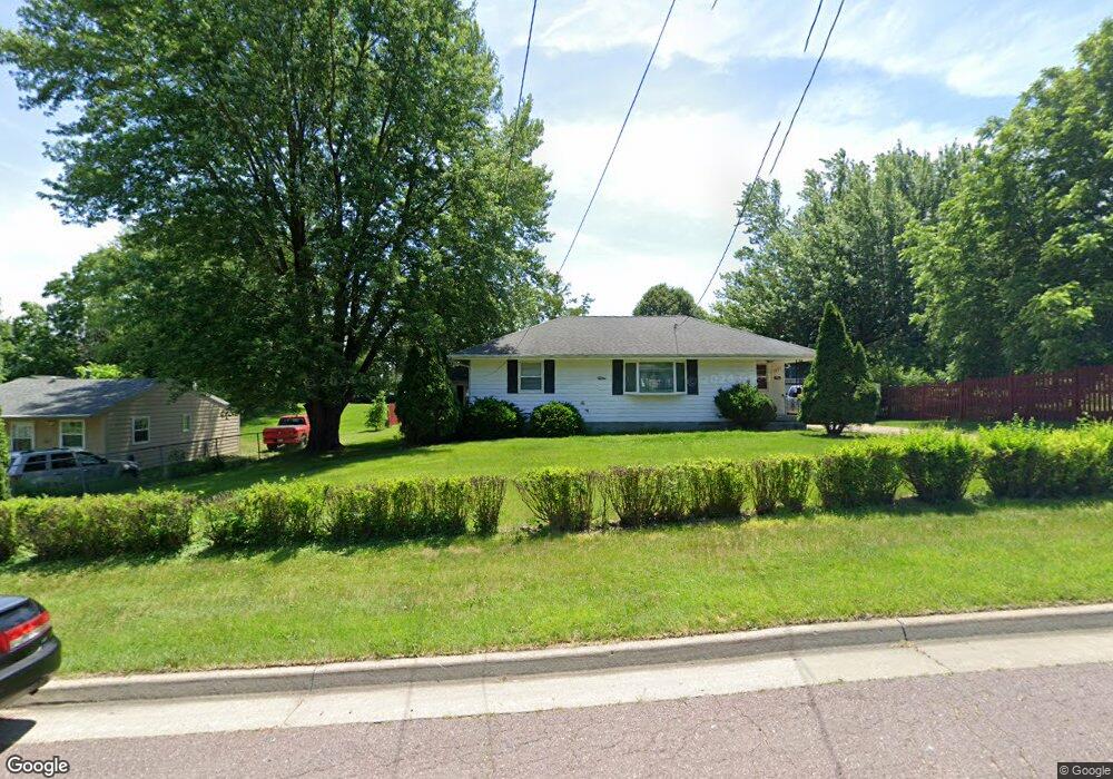 3311 E Shawnee Ave, Des Moines, IA 50317 - photo 1
