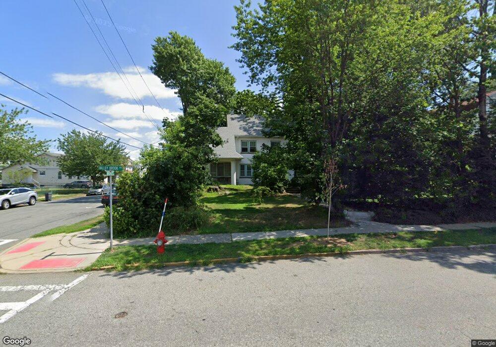 131 Valley Brook Ave, Lyndhurst, NJ 07071 - photo 1