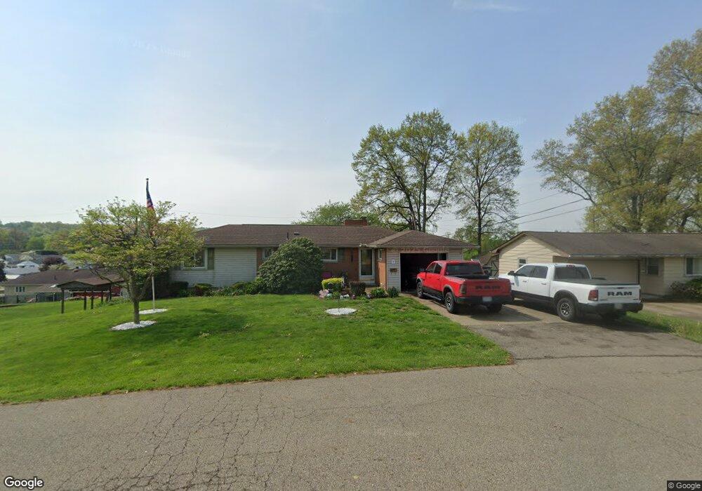 1251 Ivy St, Coshocton, OH 43812 - photo 1