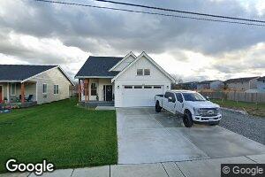 408 E Madison St, Nooksack, WA 98276