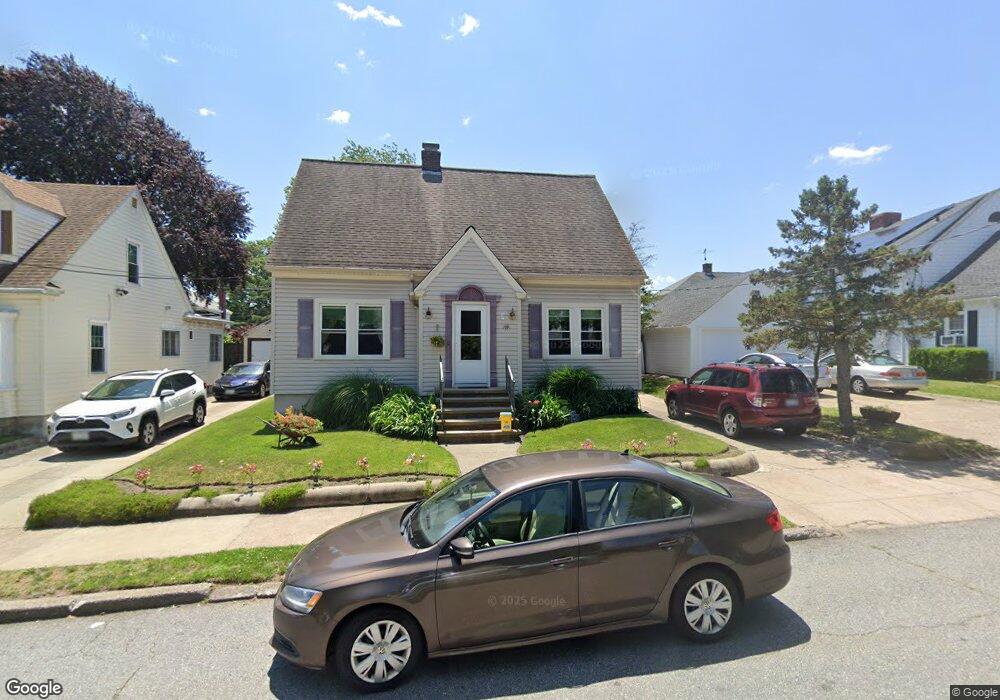 68 Amherst Ave, Pawtucket, RI 02860 - photo 1