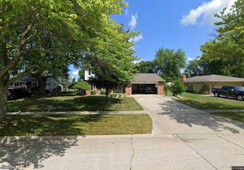 322 Franconian Dr N, Frankenmuth, MI 48734 - photo 1