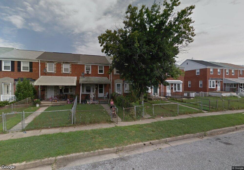 956 Middlesex Rd, Essex, MD 21221 - photo 1