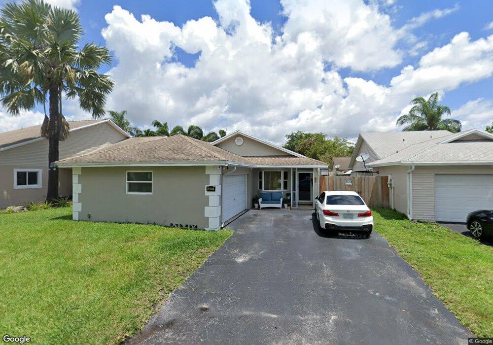 8221 SW 41st Ct, Davie, FL 33328 - photo 1