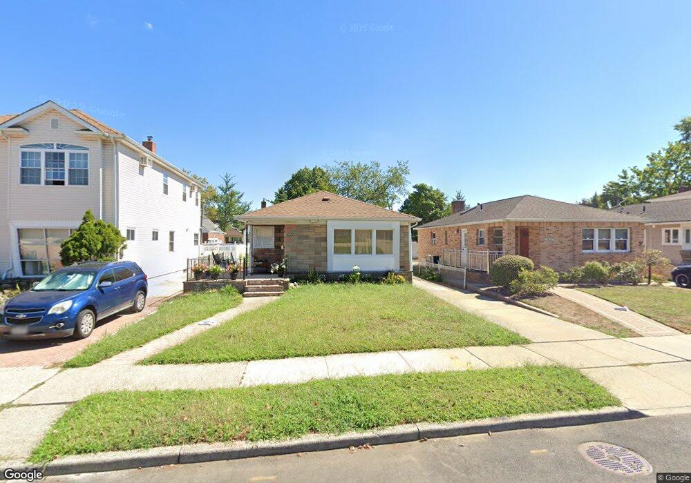 7823 264th St, Glen Oaks, NY 11004 - photo 1