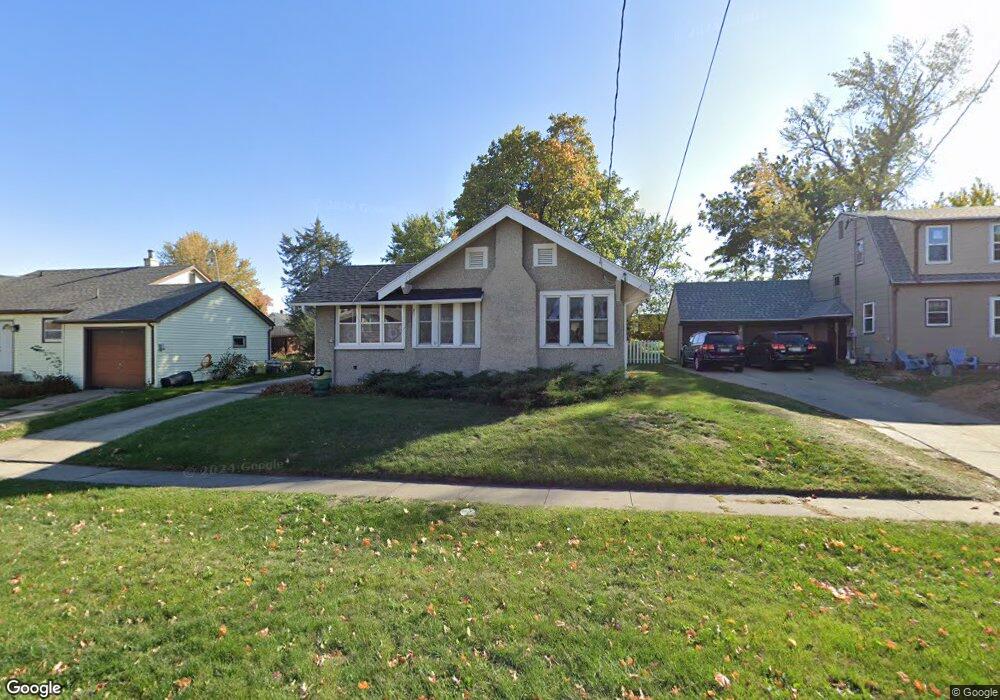 717 N 2nd Ave E, Newton, IA 50208 - photo 1