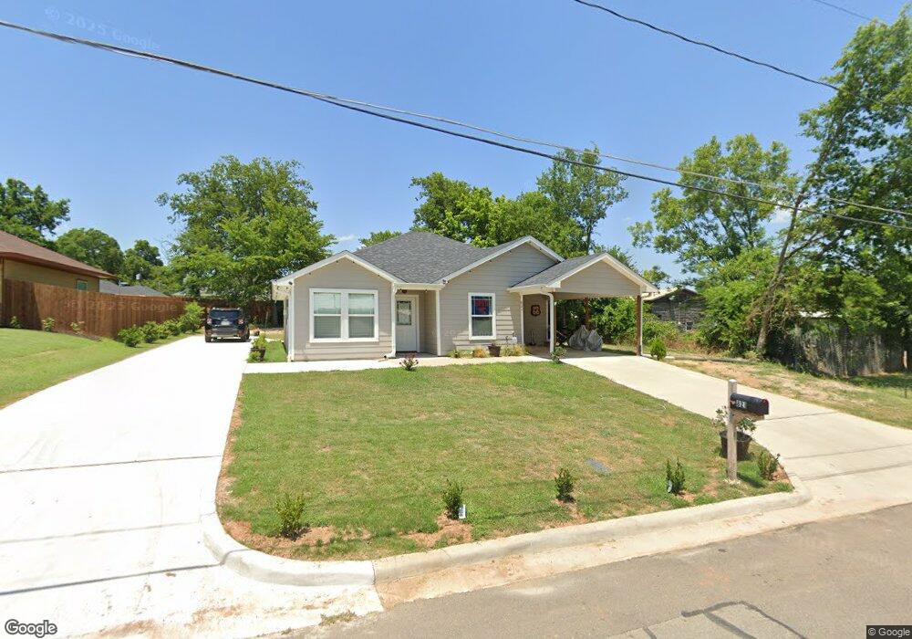 821 E 5th St, Bonham, TX 75418 - photo 1