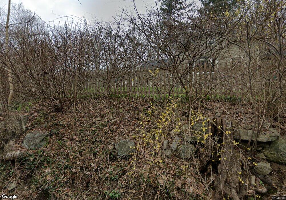 81 Pinetree Rd, Redding, CT 06896 - photo 1