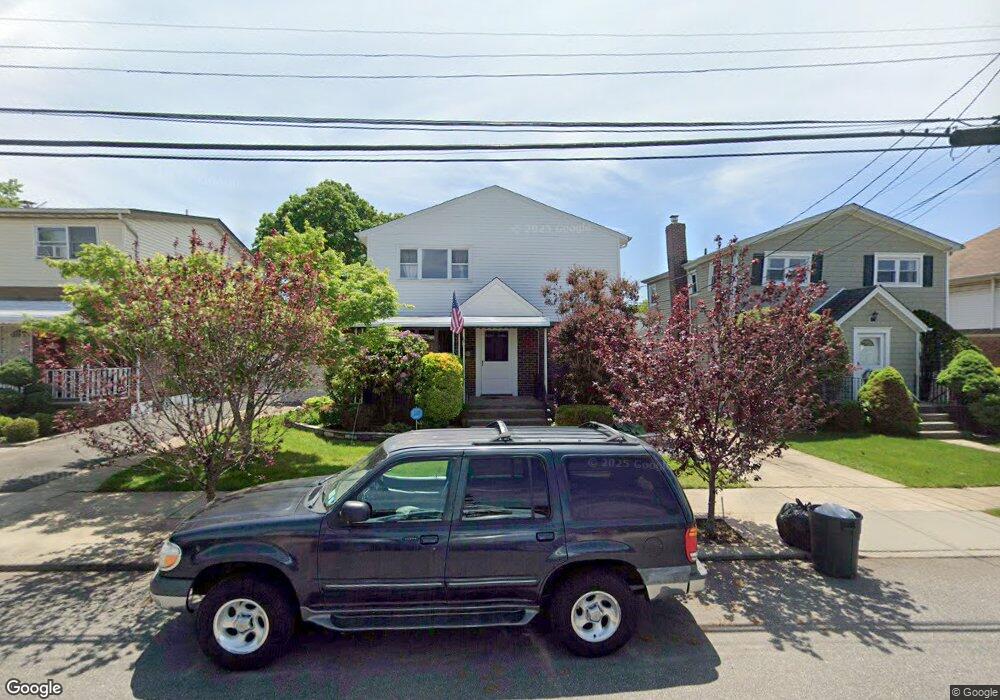 1011 Fenworth Blvd, Franklin Square, NY 11010 - photo 1