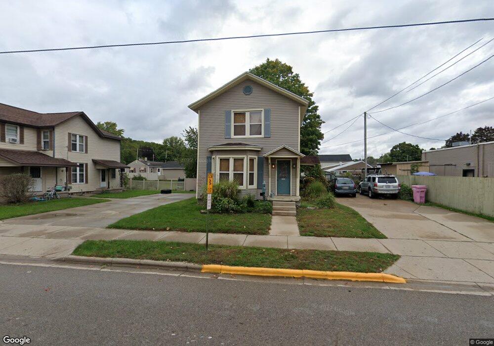111 N Jefferson St, Lowell, MI 49331 - photo 1