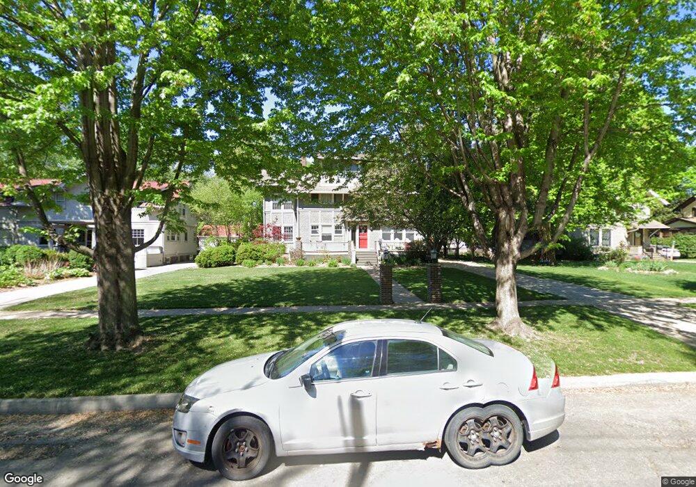 1082 44th St, Des Moines, IA 50311 - photo 1