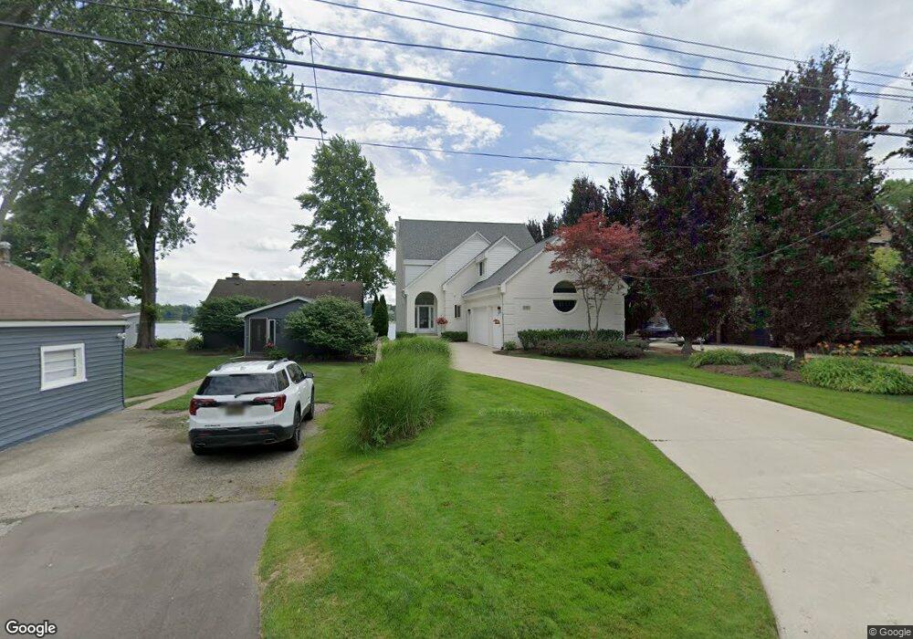 5161 Latimer St, West Bloomfield, MI 48324 - photo 1