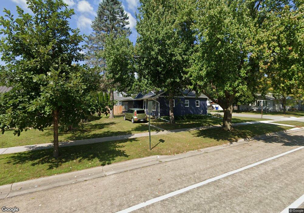 213 N Elm St, La Crescent, MN 55947 - photo 1