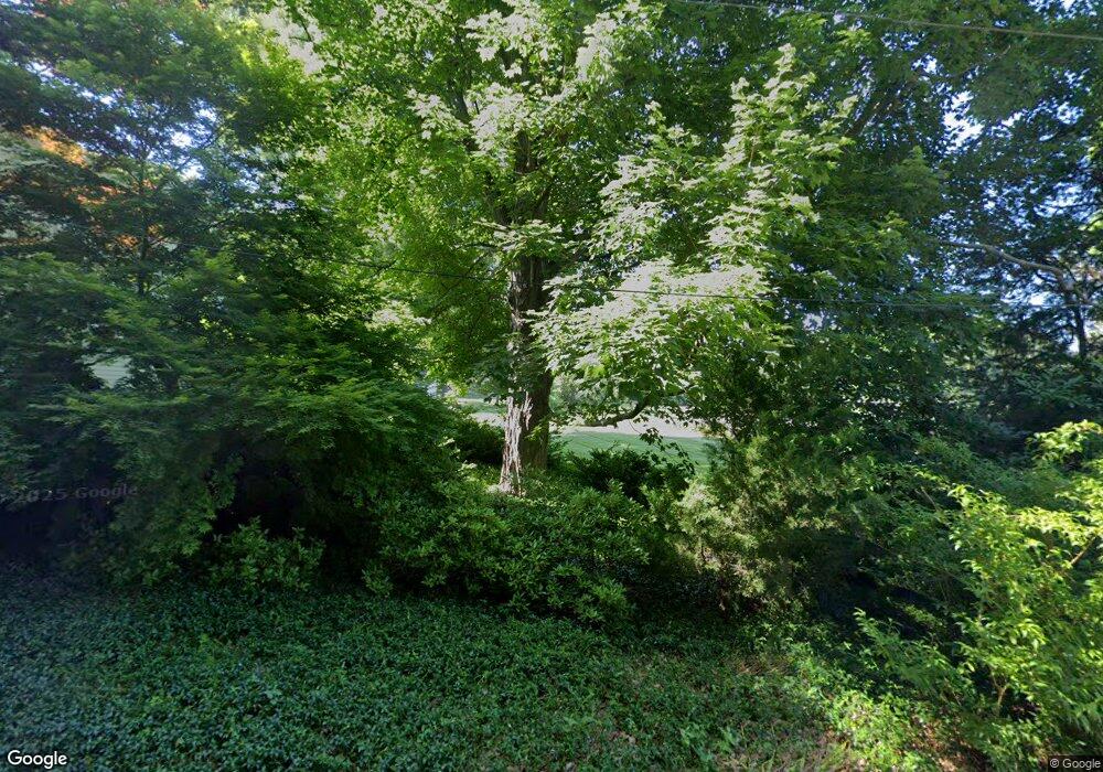 988 Leetes Island Rd, Guilford, CT 06437 - photo 1