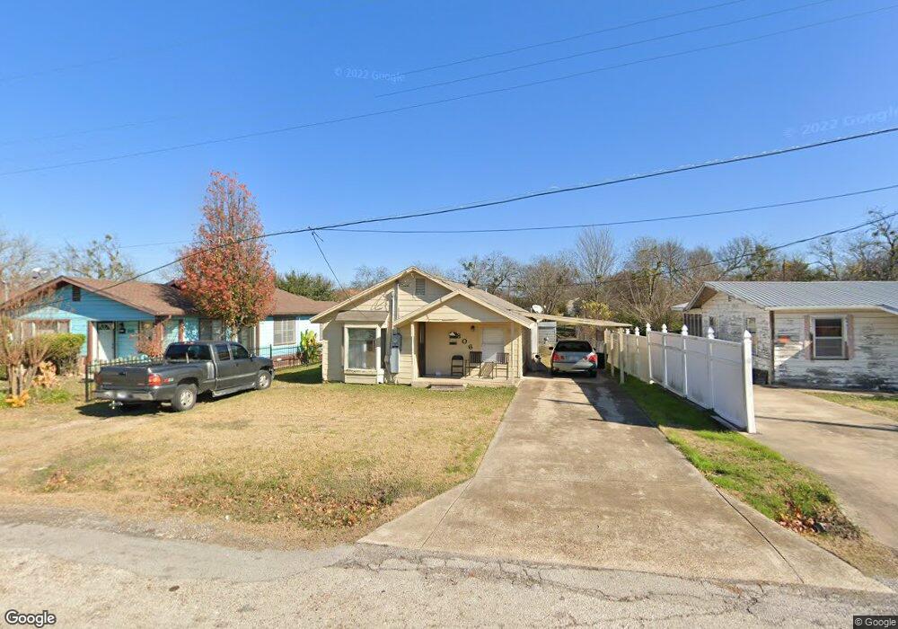 806 N Shawnee St, Ennis, TX 75119 - photo 1
