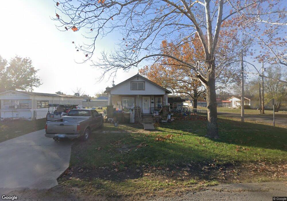 1311 W Trudgeon St, Henryetta, OK 74437 - photo 1