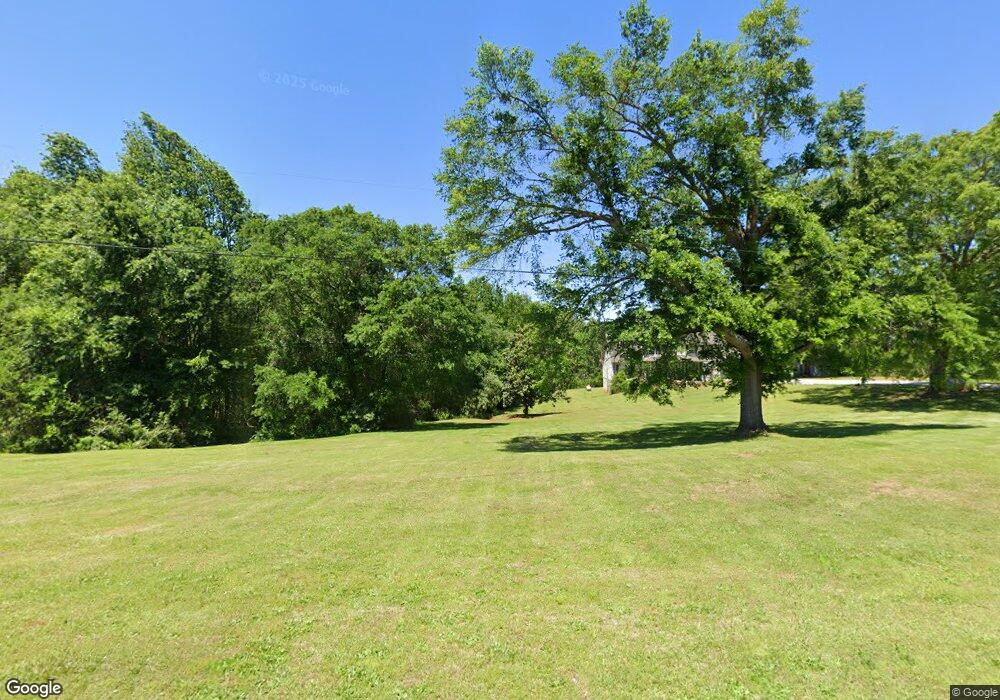 464 Mcfarlin Blvd, Carnesville, GA 30521 - photo 1