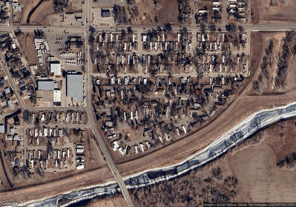 801 N Woodland Dr, Mandan, ND 58554 - photo 1