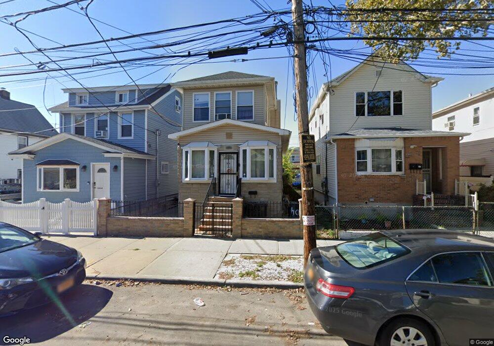 10462 165th St, Jamaica, NY 11433 - photo 1