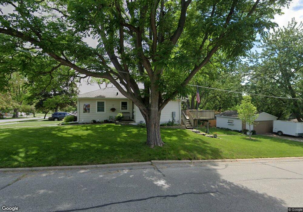1222 W 3rd St, Cedar Falls, IA 50613 - photo 1