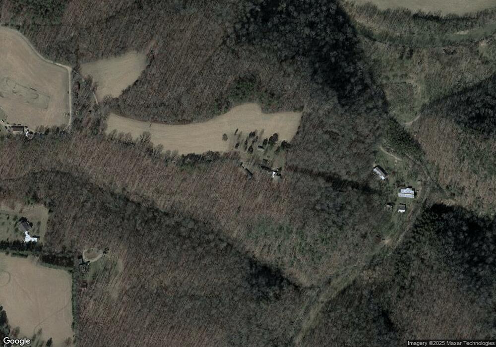 370 Loftis Ln, Cookeville, TN 38501 - photo 1