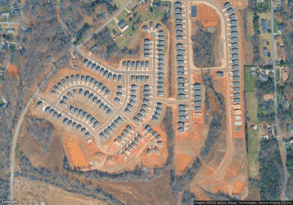 187 Brentwood Dr, Statesville, NC 28625 - photo 1