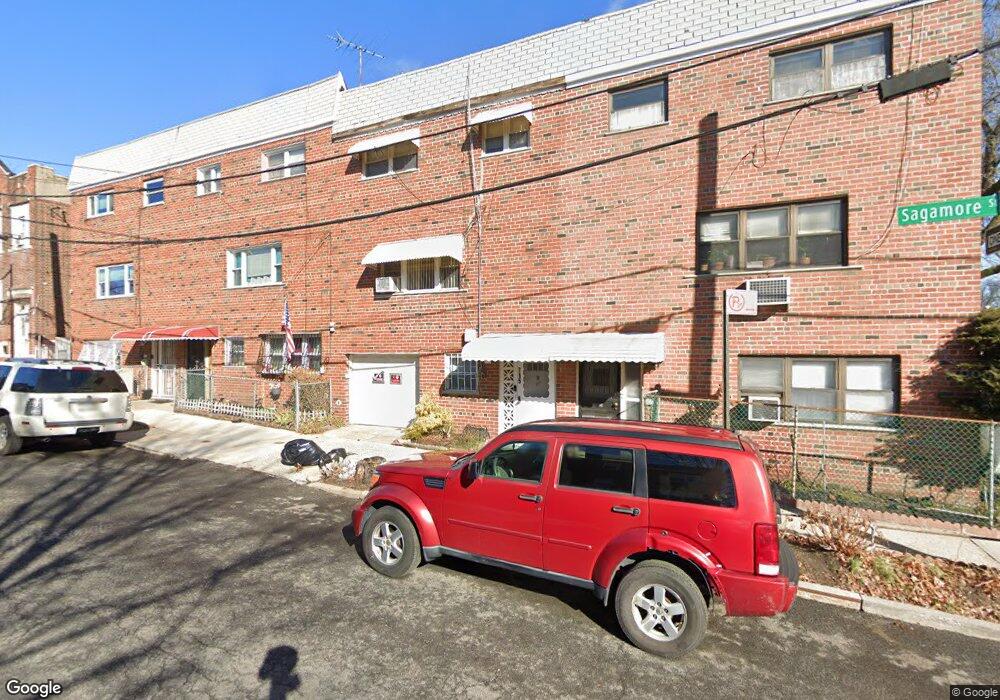 715 Sagamore St, Bronx, NY 10462 - photo 1